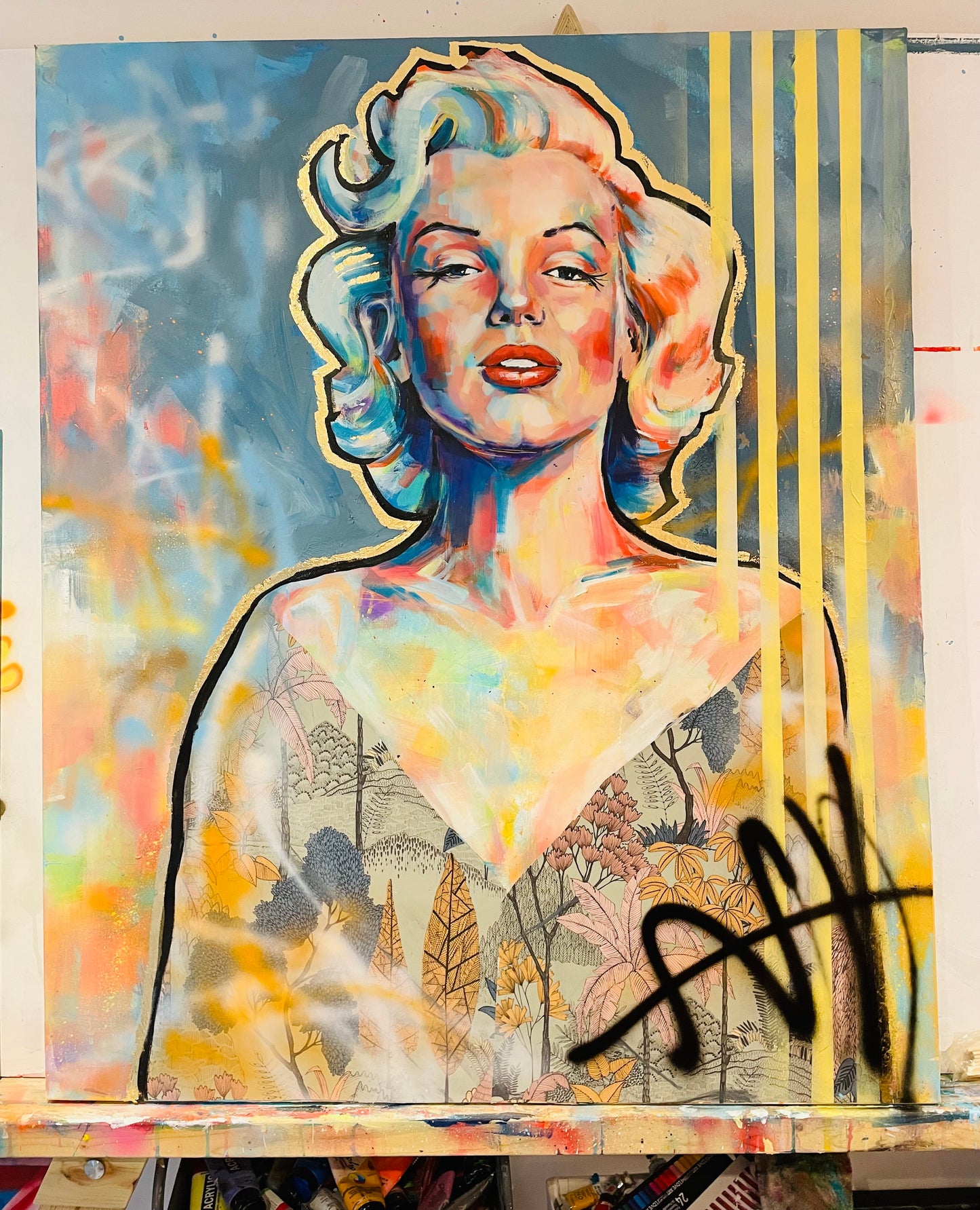 MARILYN IN GOLD
